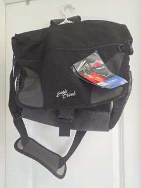 NWT Eagle Creek "BIG CITY" Day Traveler Messenger Bag/Backpack